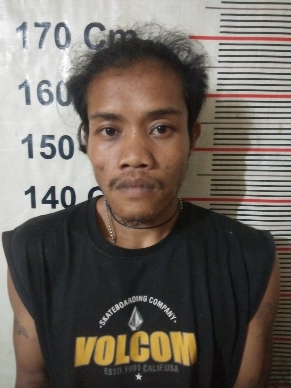 Bedel Simpan Narkoba Ditas Pinggang Loreng Gol