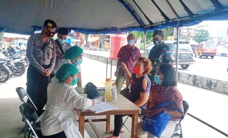 Antisipasi Penyebaran Covid-19, Petugas Kembali Melakukan Penyekatan Di Jalur Masuk ke Kota