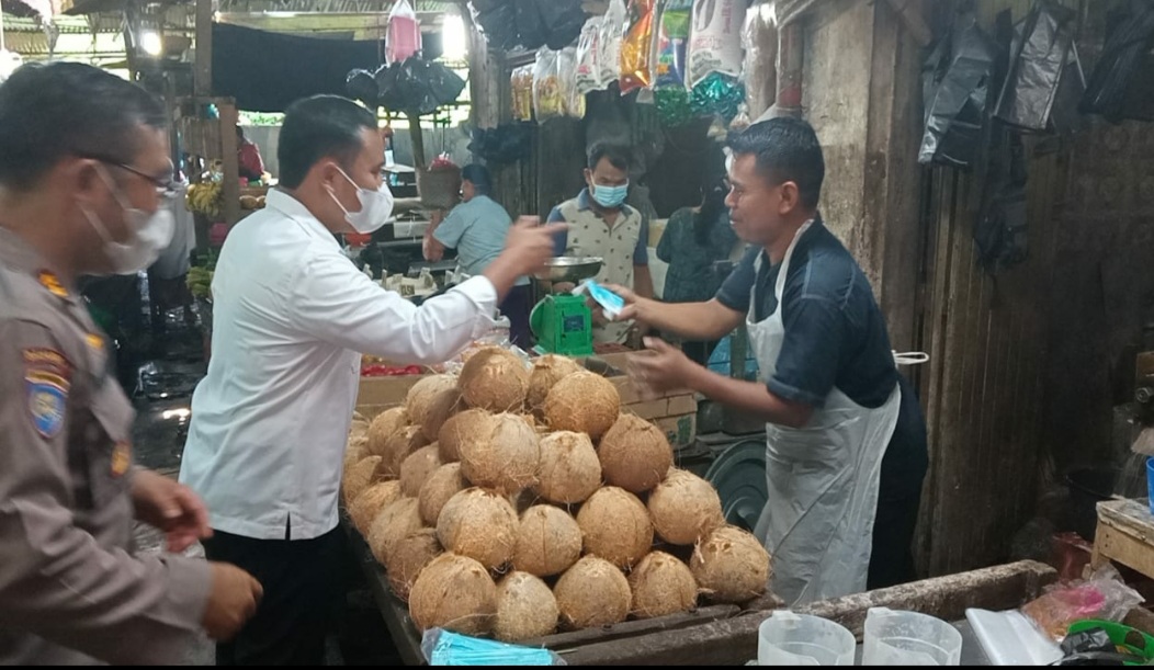 Bagikan 1000 Masker setiap Hari, Poldasu Masihkan Operasi Yustisi