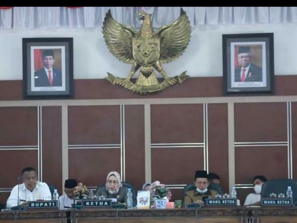 Mulyadi Simatupang Hadiri Rapat Paripurna DPRD Tentang Laporan Pertanggungjawaban Bupati