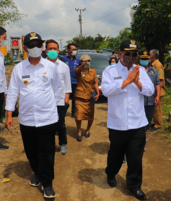 Wakil Bupati Simalungun Zonny Waldi: Kondisi Jalan Banyak Rusak, Ajak Masyarakat Ikut Gotong Royong Bangun Jalan