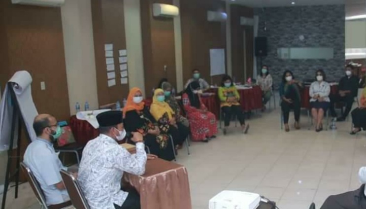 Kadiskes Labuhanbatu Menutup Pelatihan TOT Fasilitator SMART KBPP