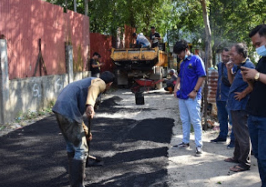 Menahun Baru Diaspal, Warga Ucapkan Terimakasih  pada Walikota Boby dan Kadis PU Medan