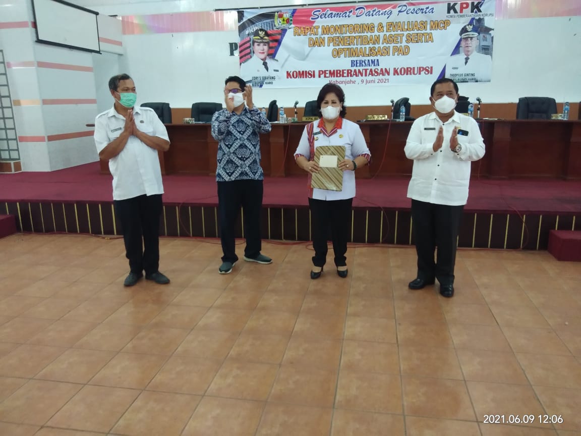 Bupati Karo Cory S Sebayang Rapat Monitoring Evaluasi MCP