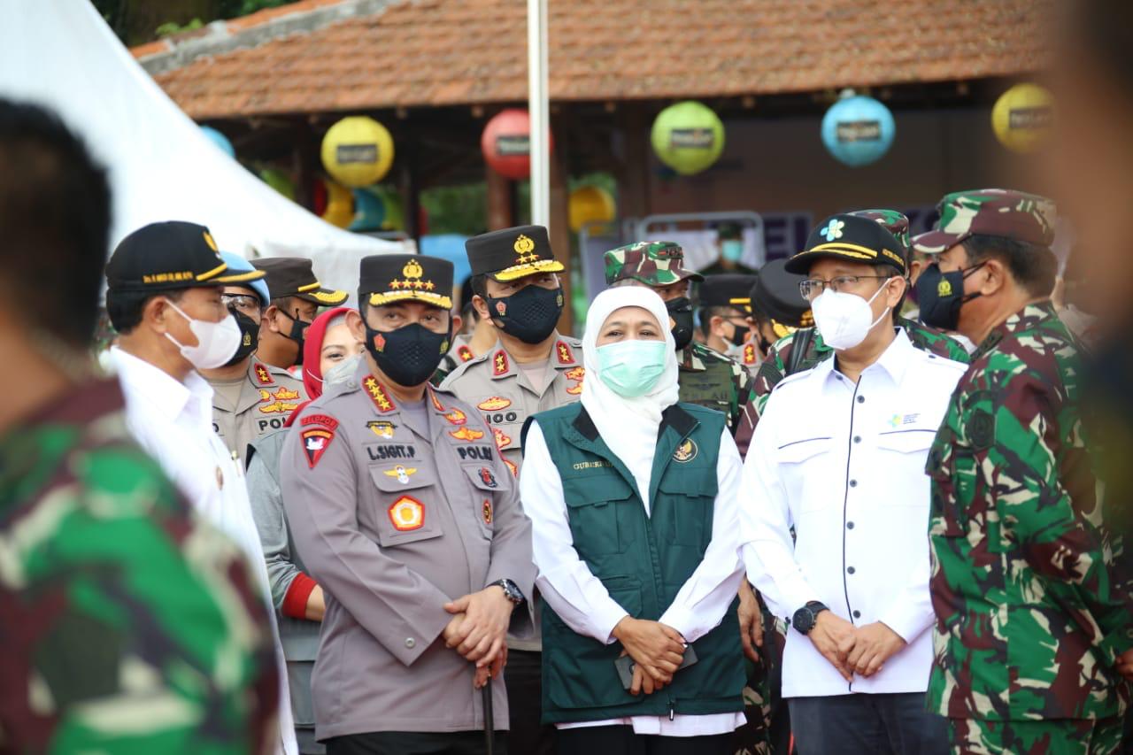Panglima TNI, Kapolri serta Menkes Pantau Pelaksanaan Vaksinasi di Madiun