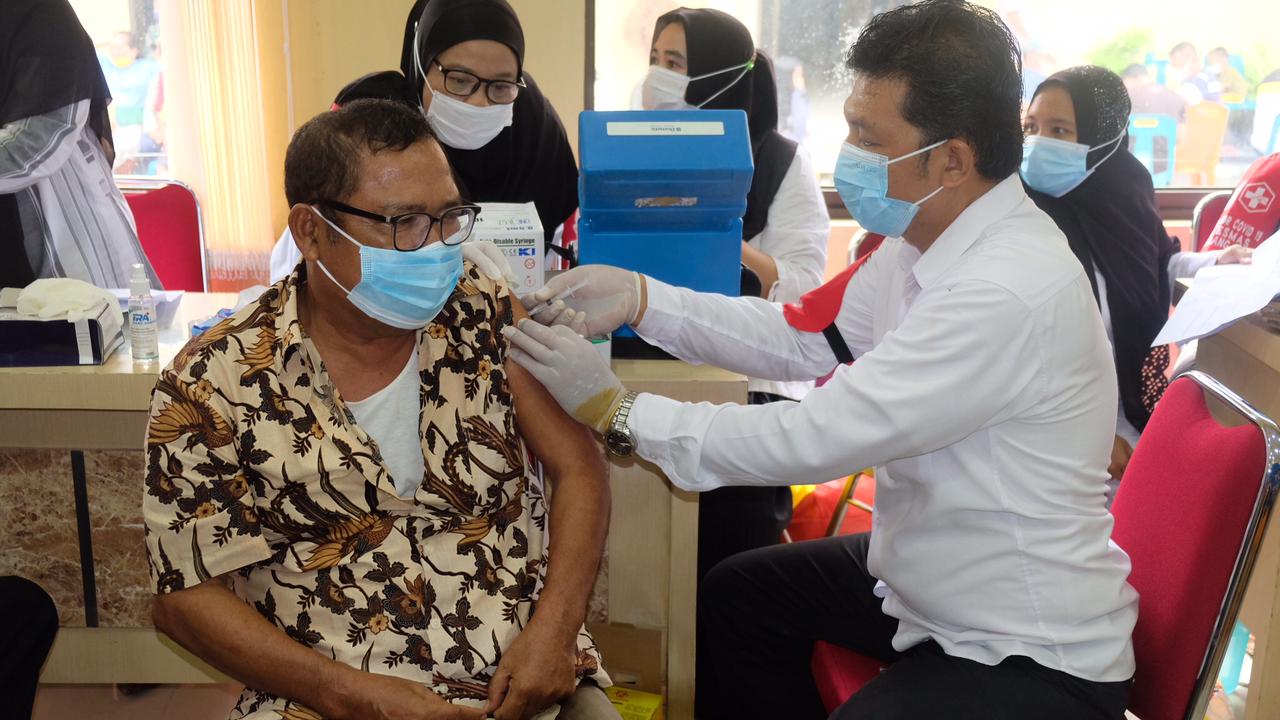 Polres Tanjungbalai  Vaksinasi 1085 Warga