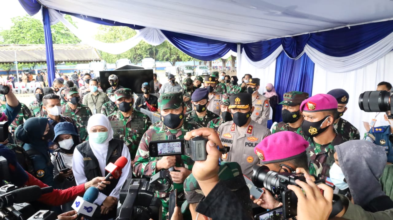 Kasal dan Kakor Sabhara Tinjau Pelaksanaan Vaksinasi Pelabuhan di Tanjung Perak