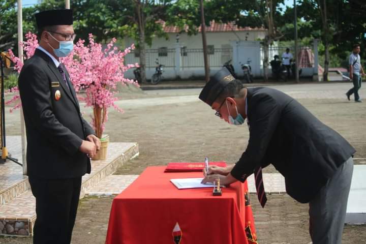 Wabup Nisbar Lantik  Pejabat Eselon III dan Pejabat Pengawas Eselon IV