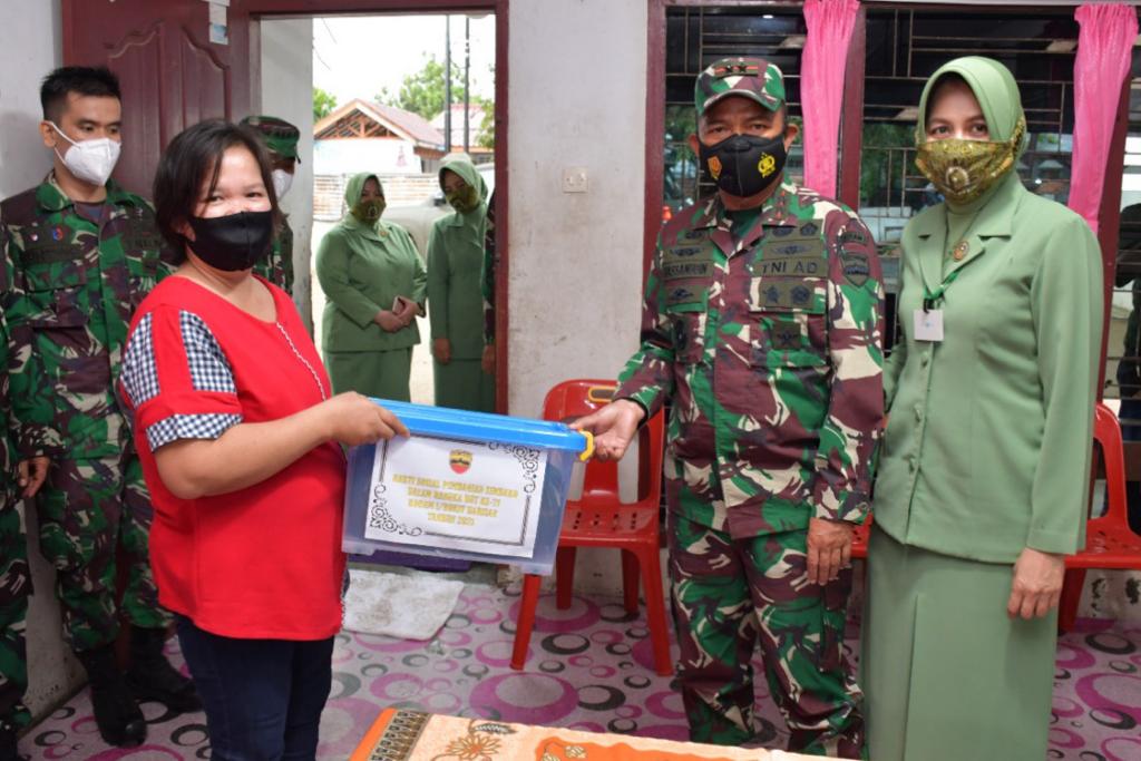 Pangdam dan Ketua Persit KCK Daerah I/BB Kunjungi Panti Asuhan