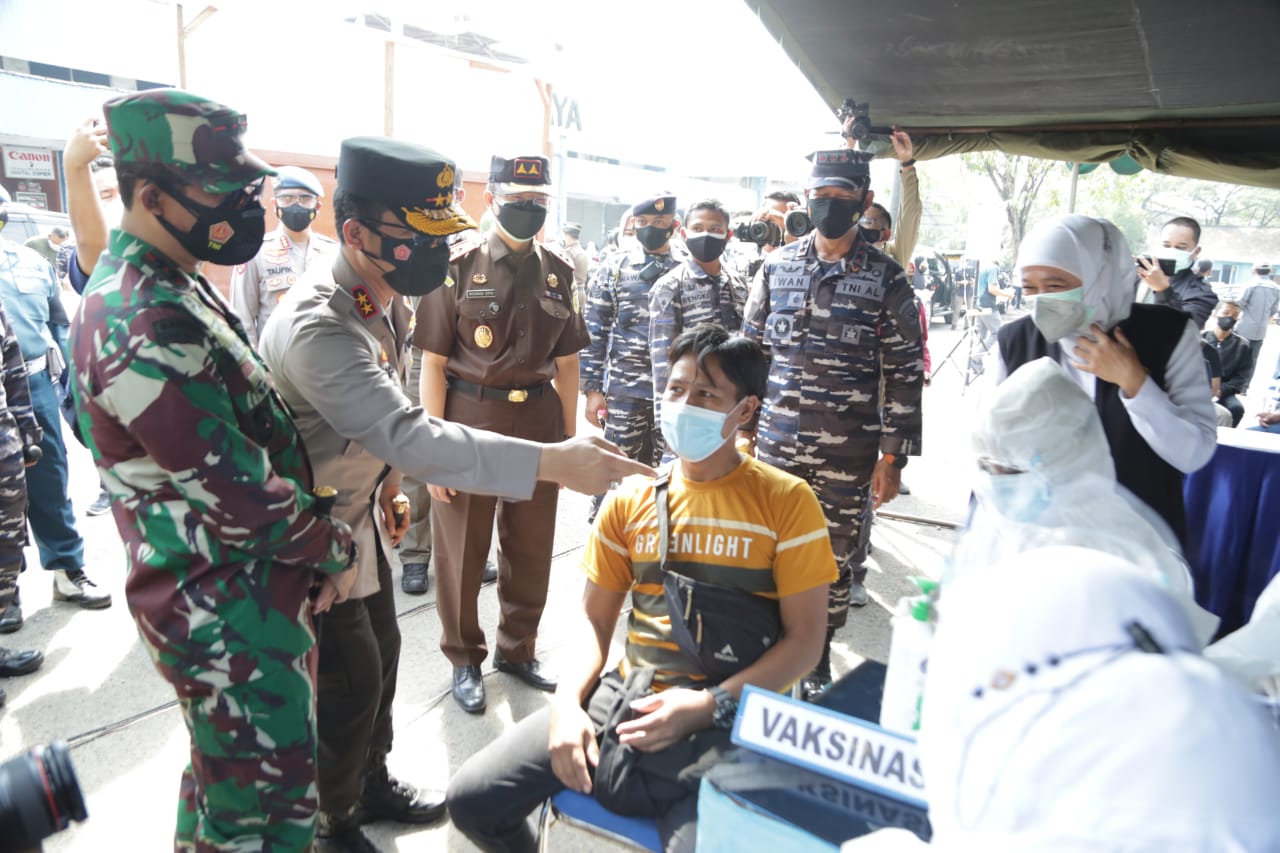 Forkopimda Jatim Mengecek Serbuan Vaksinasi di Koarmada II