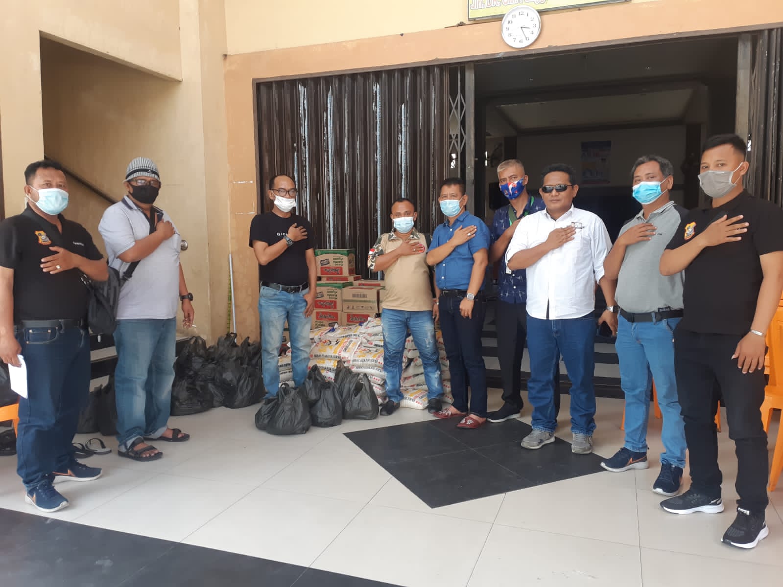 Forkom Salurkan Bantuan Kabareskrim ke Wartawan di Medan