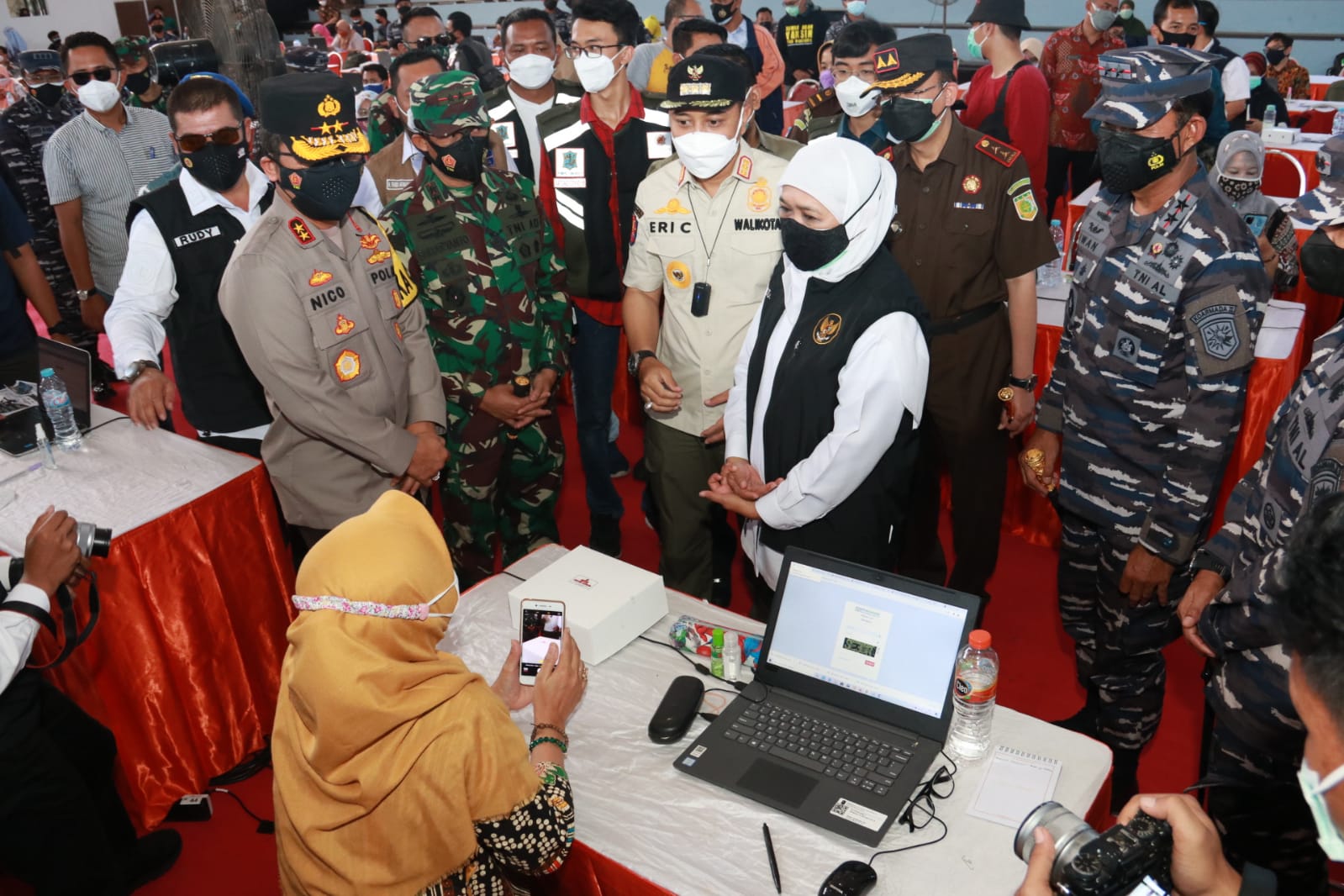 Sinergitas Forkopimda Jatim dan segenap Elemen Sukseskan Serbuan Vaksinasi