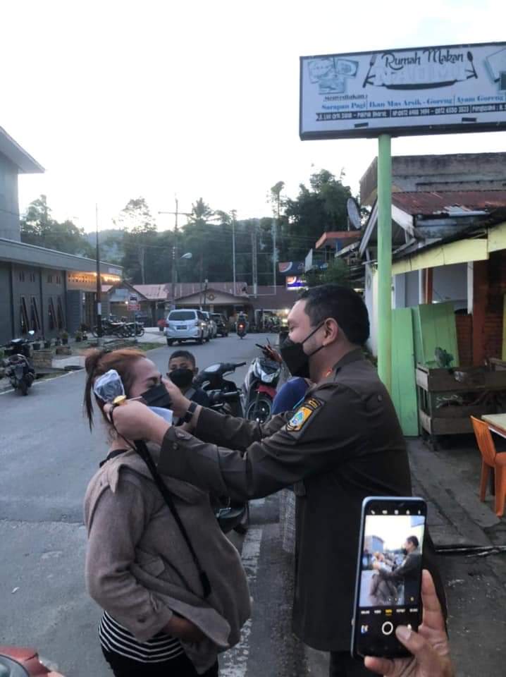 Bupati Pakpak Bharat Himbau Warga Agar Terus Terapkan Prokes