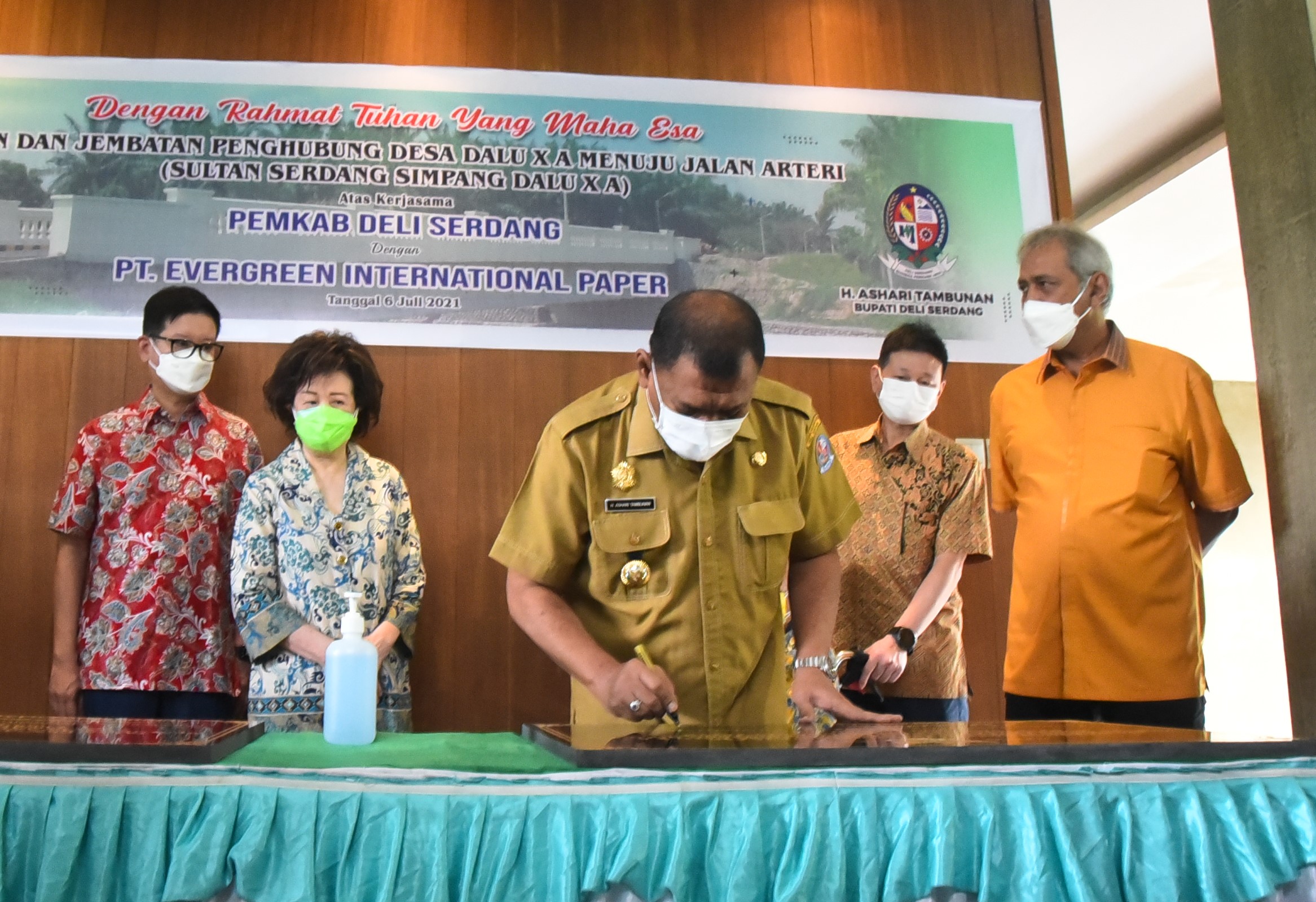 Bersama Bupati, Kodrat Shah Saksikan Resmikan Jembatan Penghubung Desa Dalu X Menuju Jalan Sultan Serdang