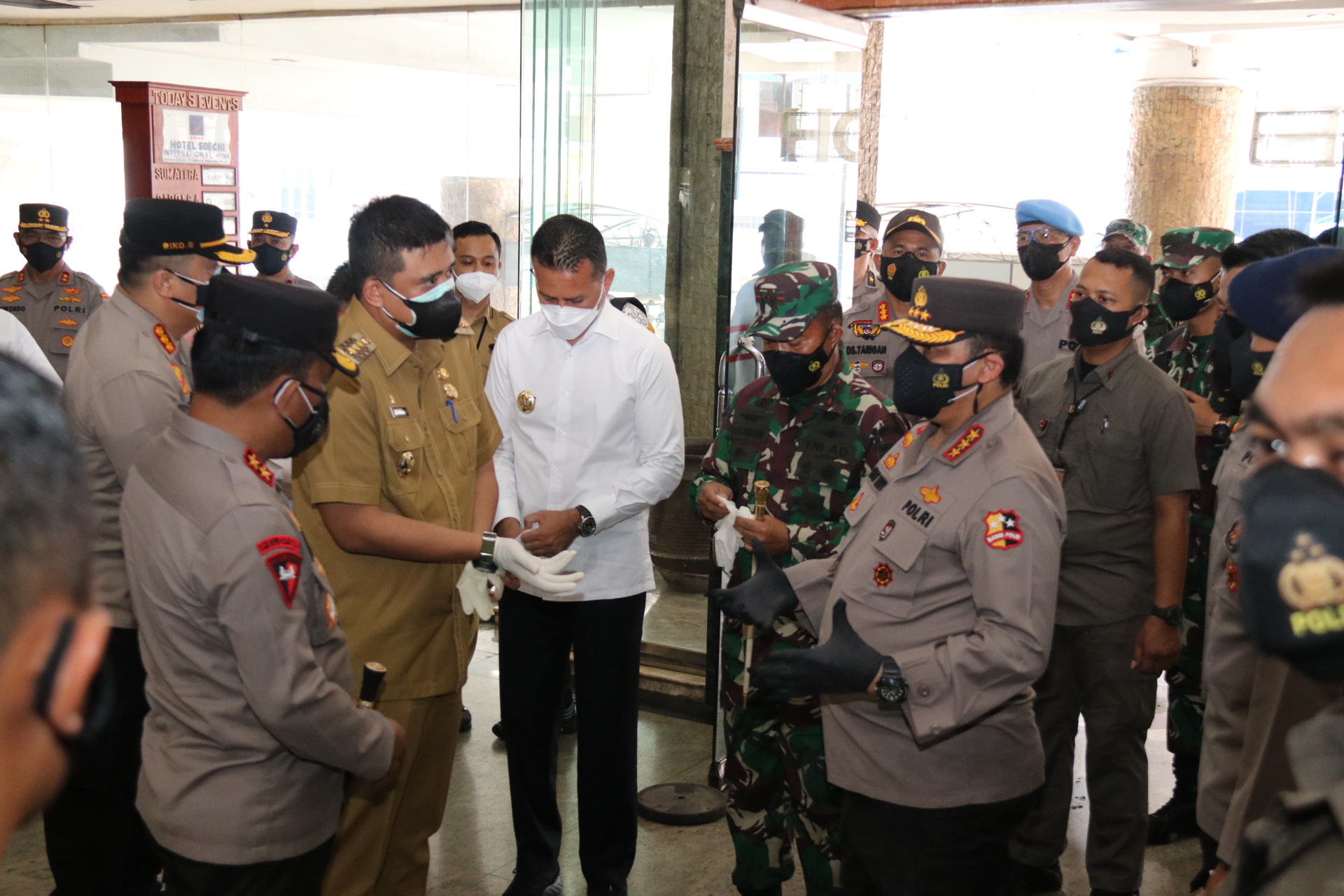 Tegaskan Perangi Covid-19 Selama PPKM, Bobby Nasution Prioritaskan Kesehatan Masyarakat