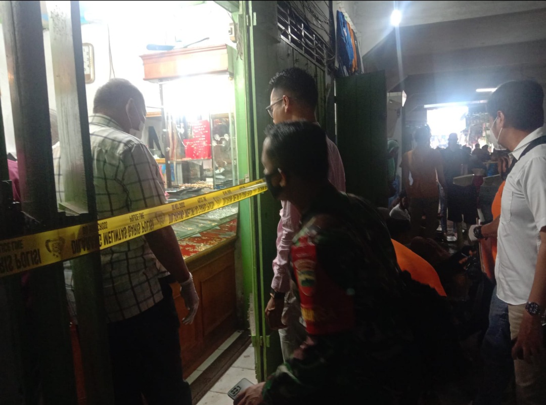 Perampokan Toko Emas  Bersenpi di Pasar Simp Limun 