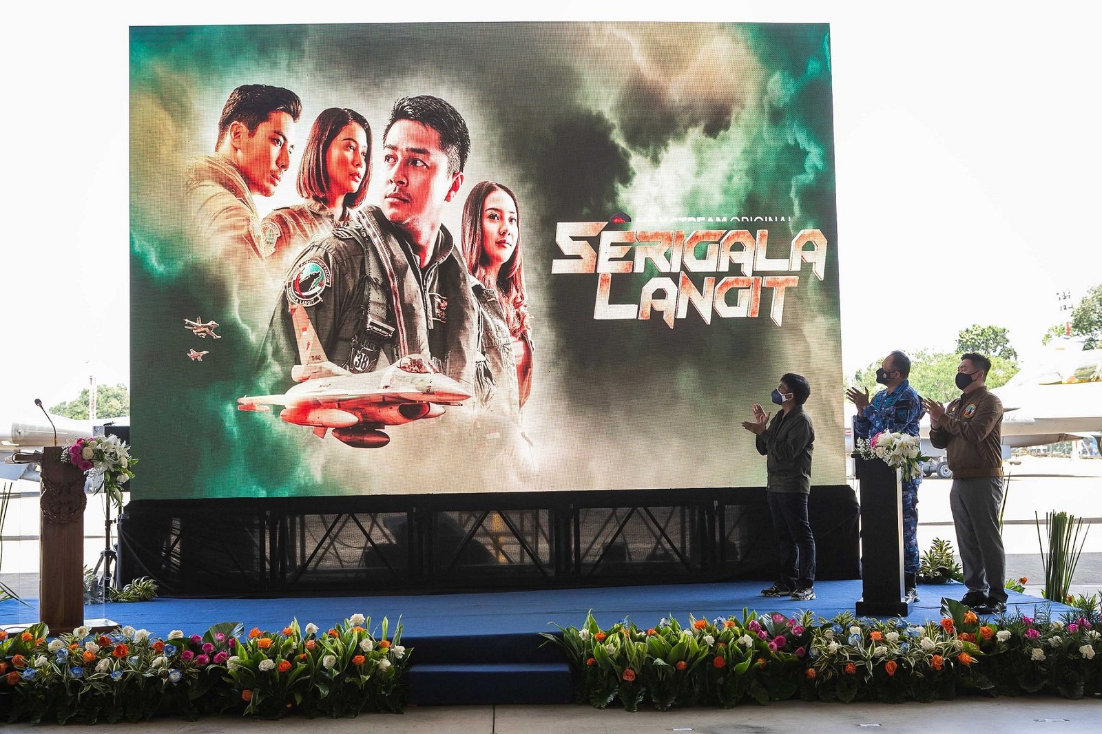 Kobarkan Nilai Patriotisme untuk Generasi Muda, MAXstream Rilis Film Orisinal Serigala Langit di Momen HUT Kemerdekaan RI