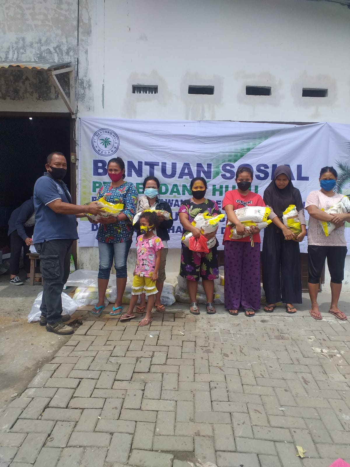 PT Serdang Hulu Kabupaten Langkat Peduli Terhadap Masyarakat Bersatu Melawan Covid-19