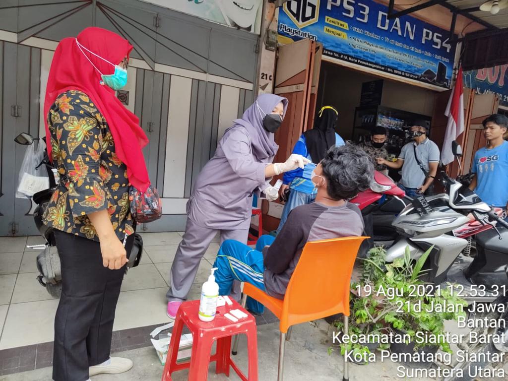 Polres Siantar Swab Antigen  Warga Secara Acak