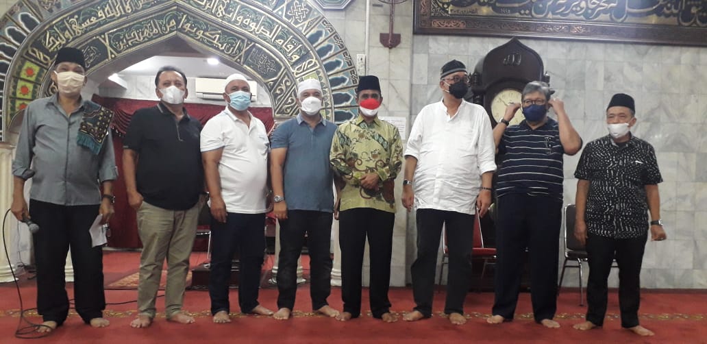 Wujud Rasa Syukur BKM Mesjid Agung Doa Bersama Anak Yatim, Sekaligus Berikan Santunan dan Sembako
