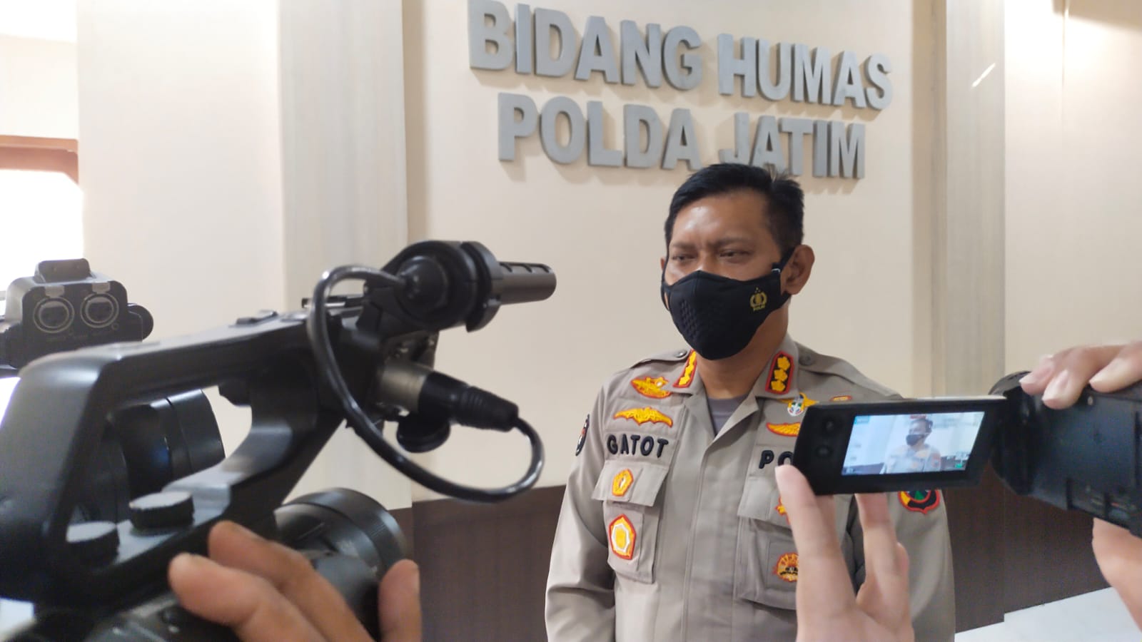 Polda Jatim Terus Ajak Masyarakat Patuhi Prokes