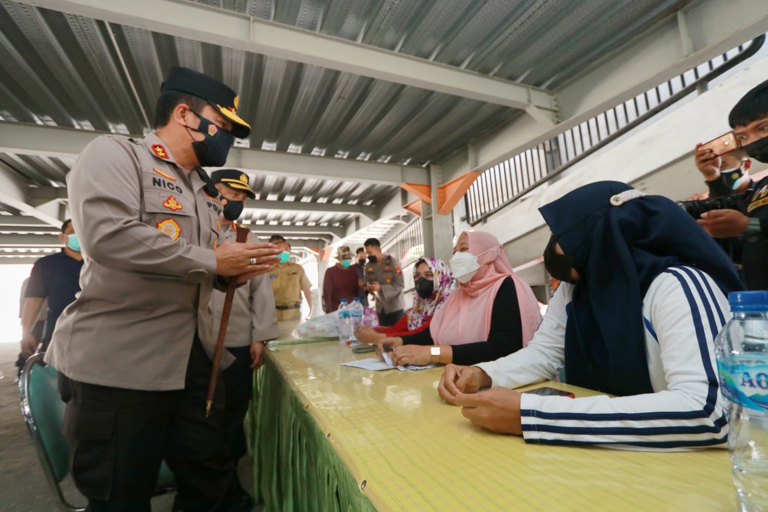 Kapolda Jatim Cek Efektivitas Mobil Respon Cepat Vaksinasi