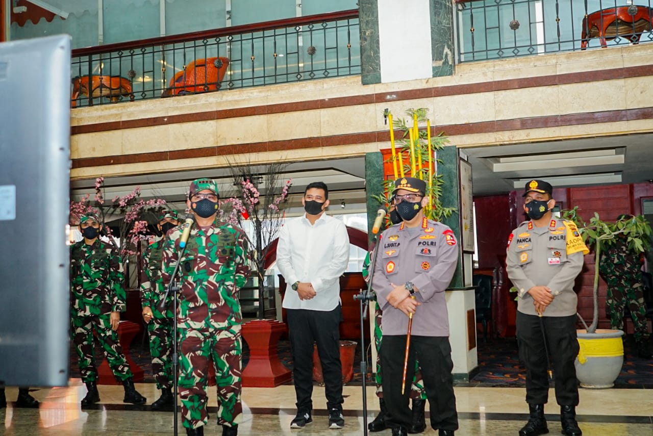 Bobby Nasution Dampingi Panglima TNI dan Kapolri di Medan, Ajak Masyarakat Manfaatkan Fasilitas Isoter