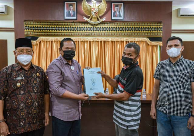 Marahot Harahap Hibah Tanah seluas 4000 Meter ke Pemko Padangsidempuan