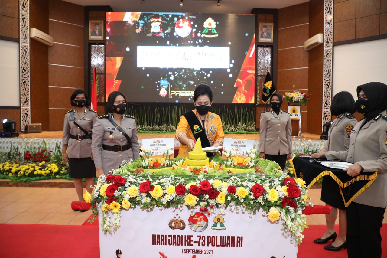 Polwan Polda Sumut syukuran Hari Jadi ke 73 secara Sederhana 