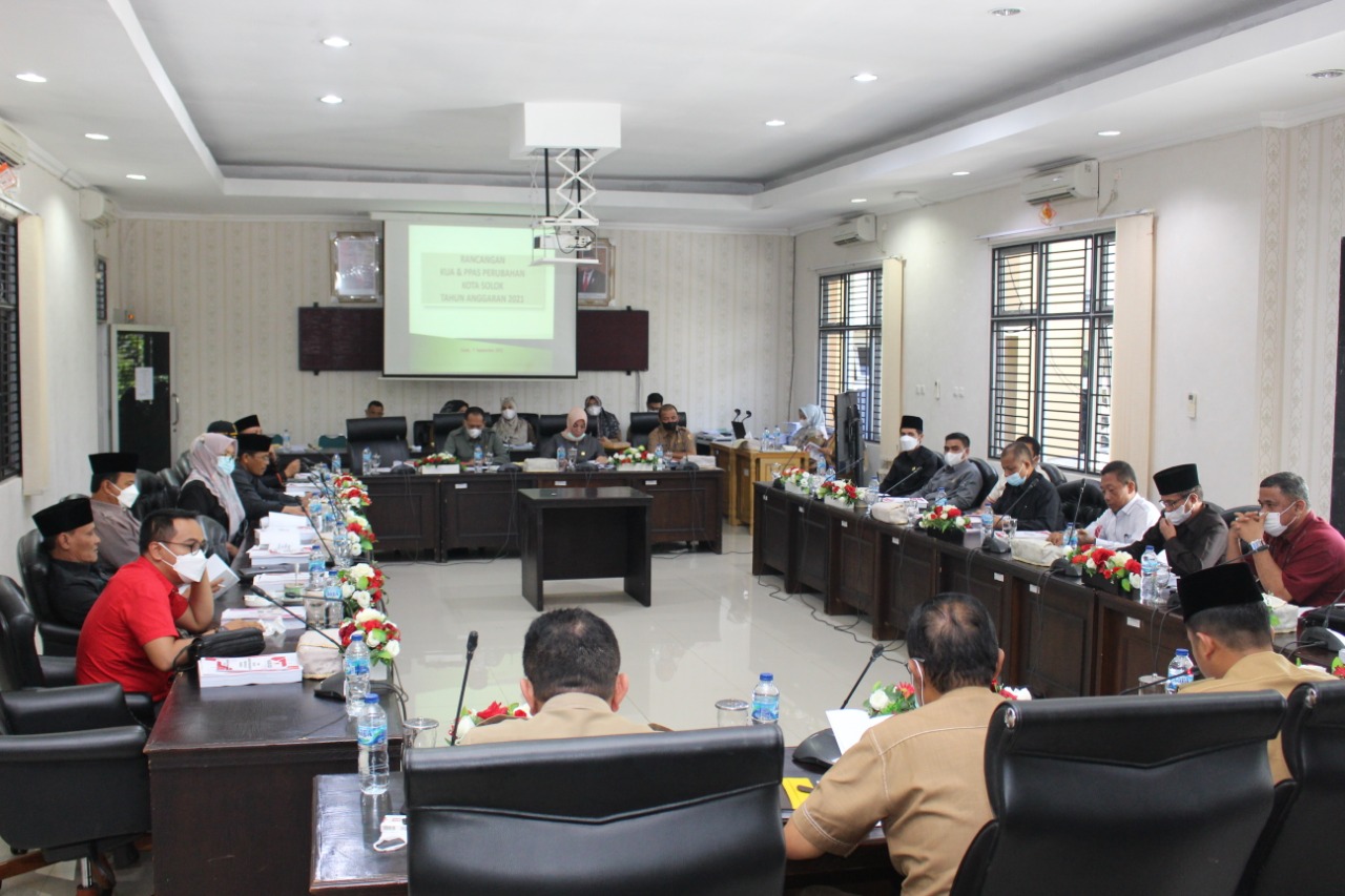 Wakil Walikota Solok Persentasikan KUA dan PPAS Perubahan APBD Tahun Anggaran 2021