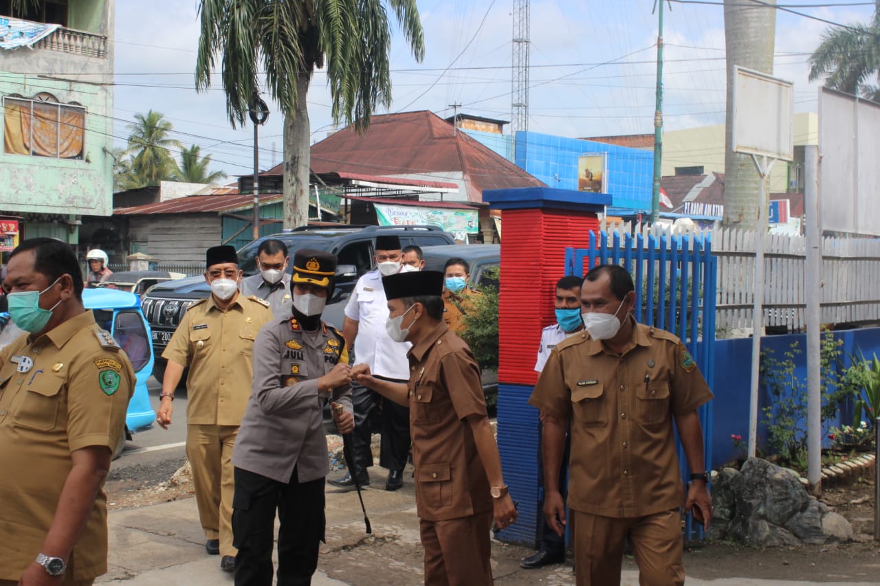 Tahap Pembelajaran Tatap Muka Terbatas, Kapolres AKBP Juliani Bersama Forkopimda Kunjungi Sekolah