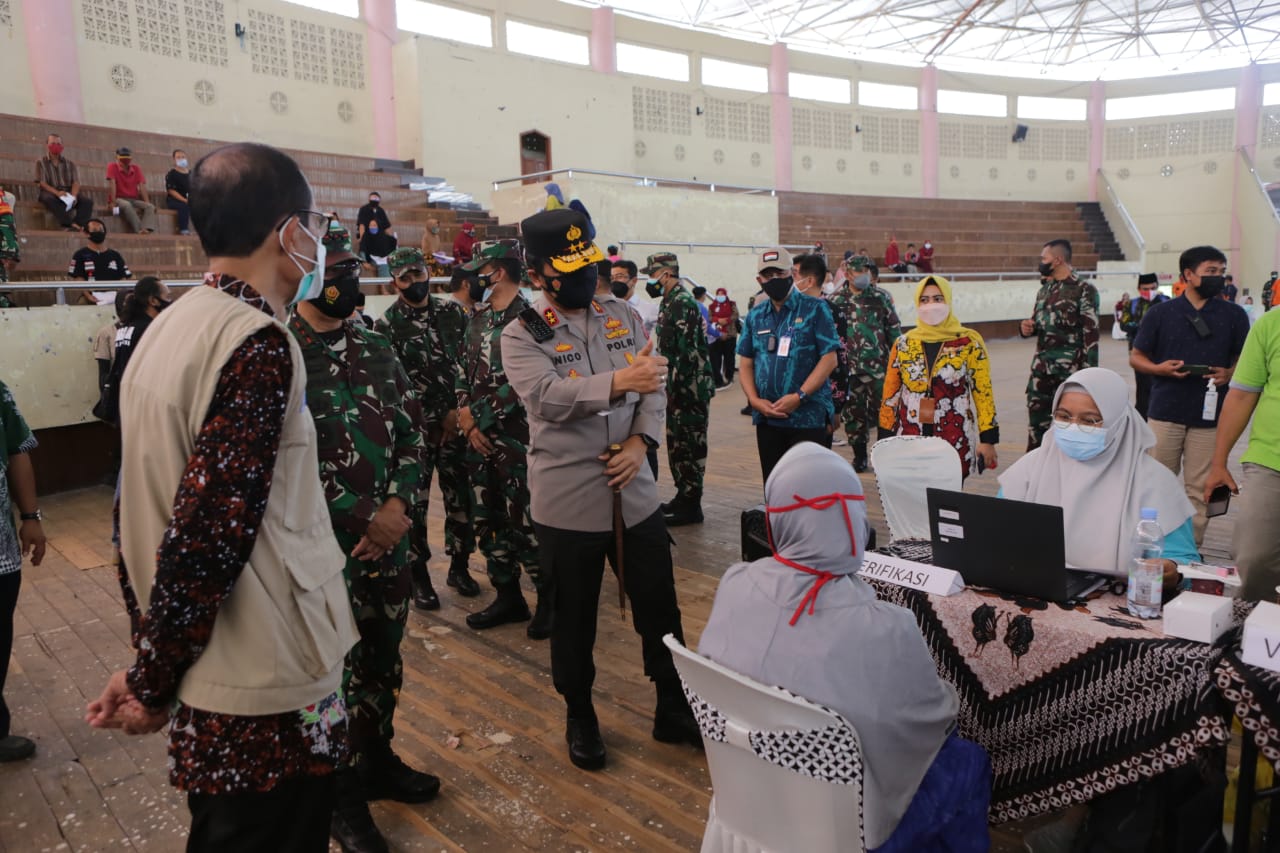 Forkopimda Jatim Sasar Vaksinasi Lansia di Magetan