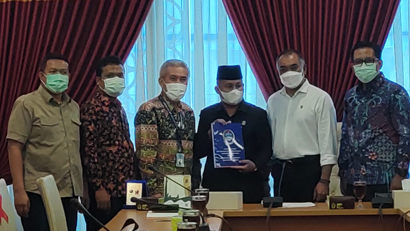 UMSU Serahkan Naskah Akademik/Ranperda Ke DPRD Sumatera Utara