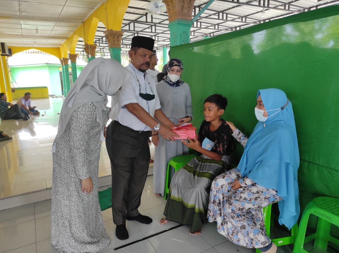 Rahudman Tergerak Jiwa Sosial, Bantu 50 Orang Sunat Massal di Kampung Nelayan