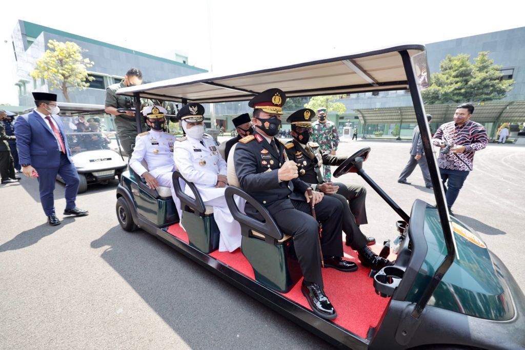 Satu Mobil Sapa Warga Vaksin jaga Kekompakan serta Soliditas Forkopimda Jatim