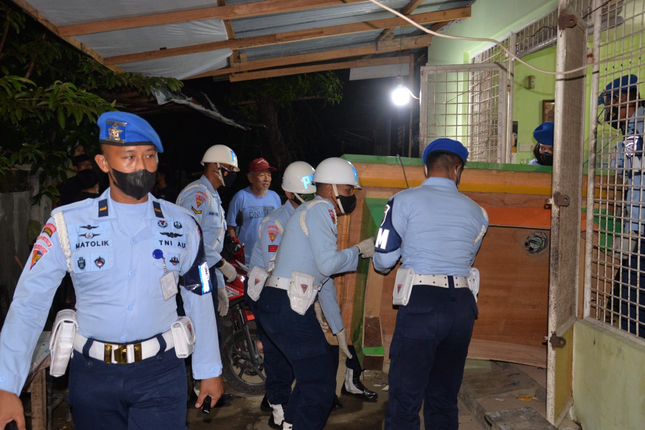 POM AU Lanud Soewondo Grebek 3 Lokasi Judi di Jalan Starban