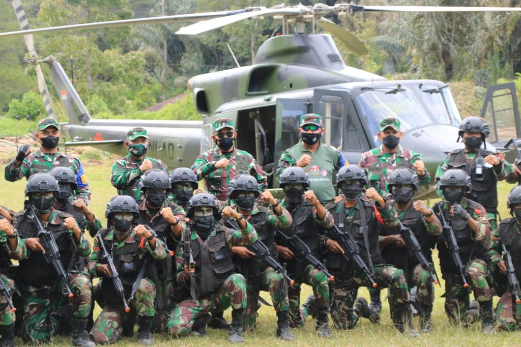 Persiapan Puncak Latihan YTP R-100 /PS, Pangdam I/BB dan Danpuslatpur Tinjau Latihan Dengan Helikopter