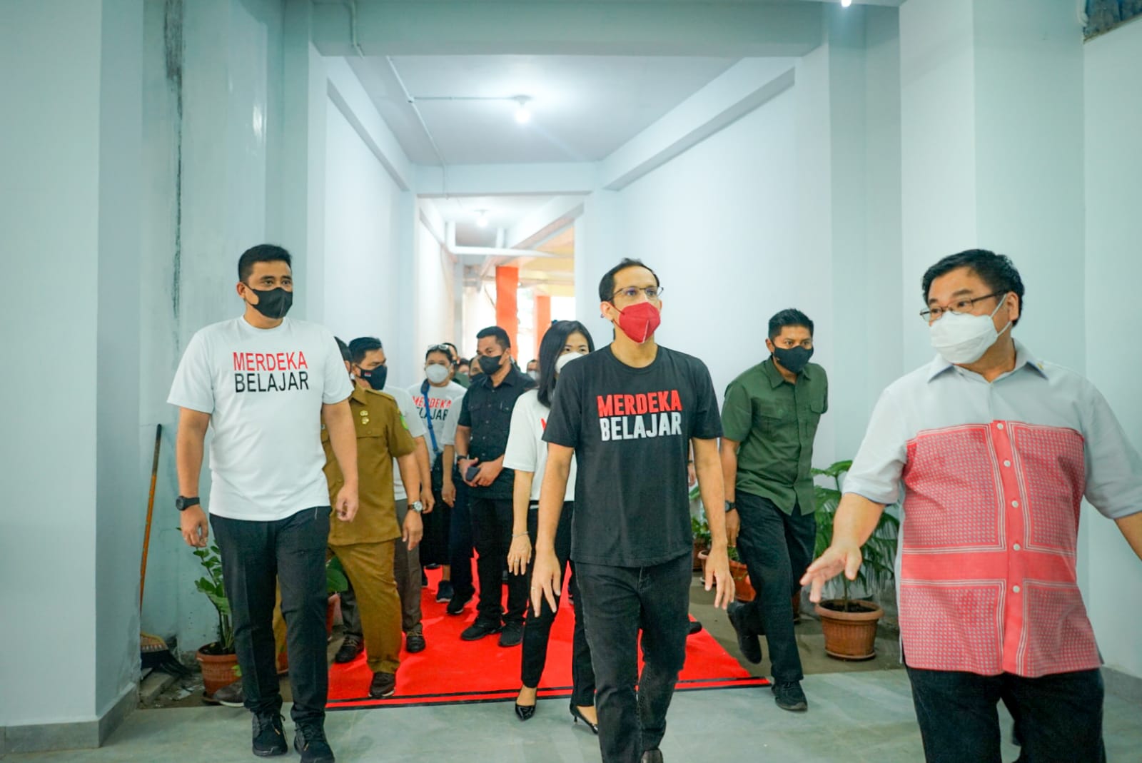 Bobby Nasution bersama Menteri Dikbudristek Tinjau pelaksanaan PTM di Medan