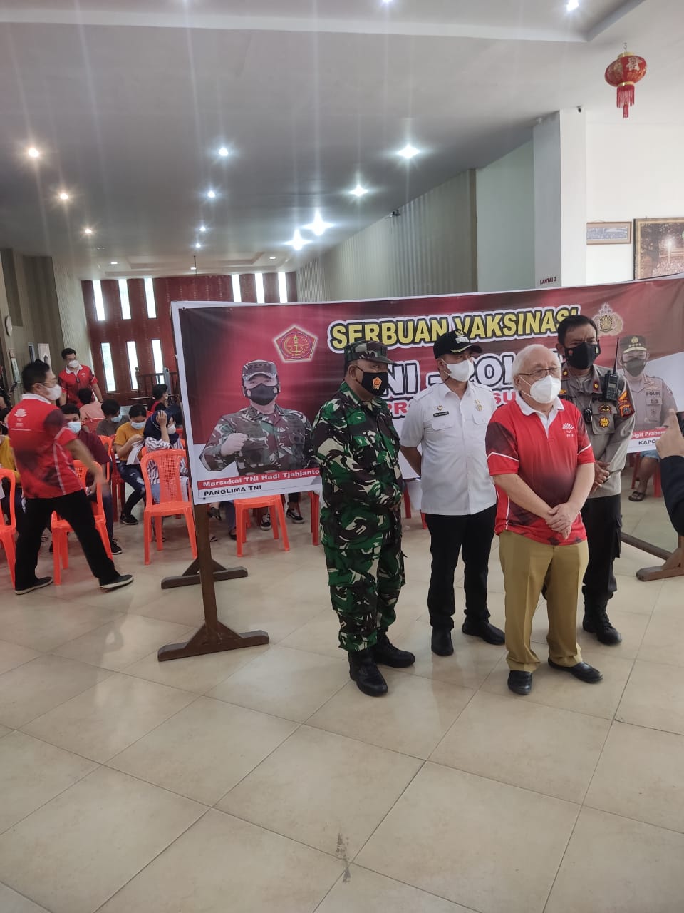 Kejar Capaian Vaksin, Polsek Medan dan Yayasan Wijaya Gelar Serbuan Vaksinasi TNI-Polri