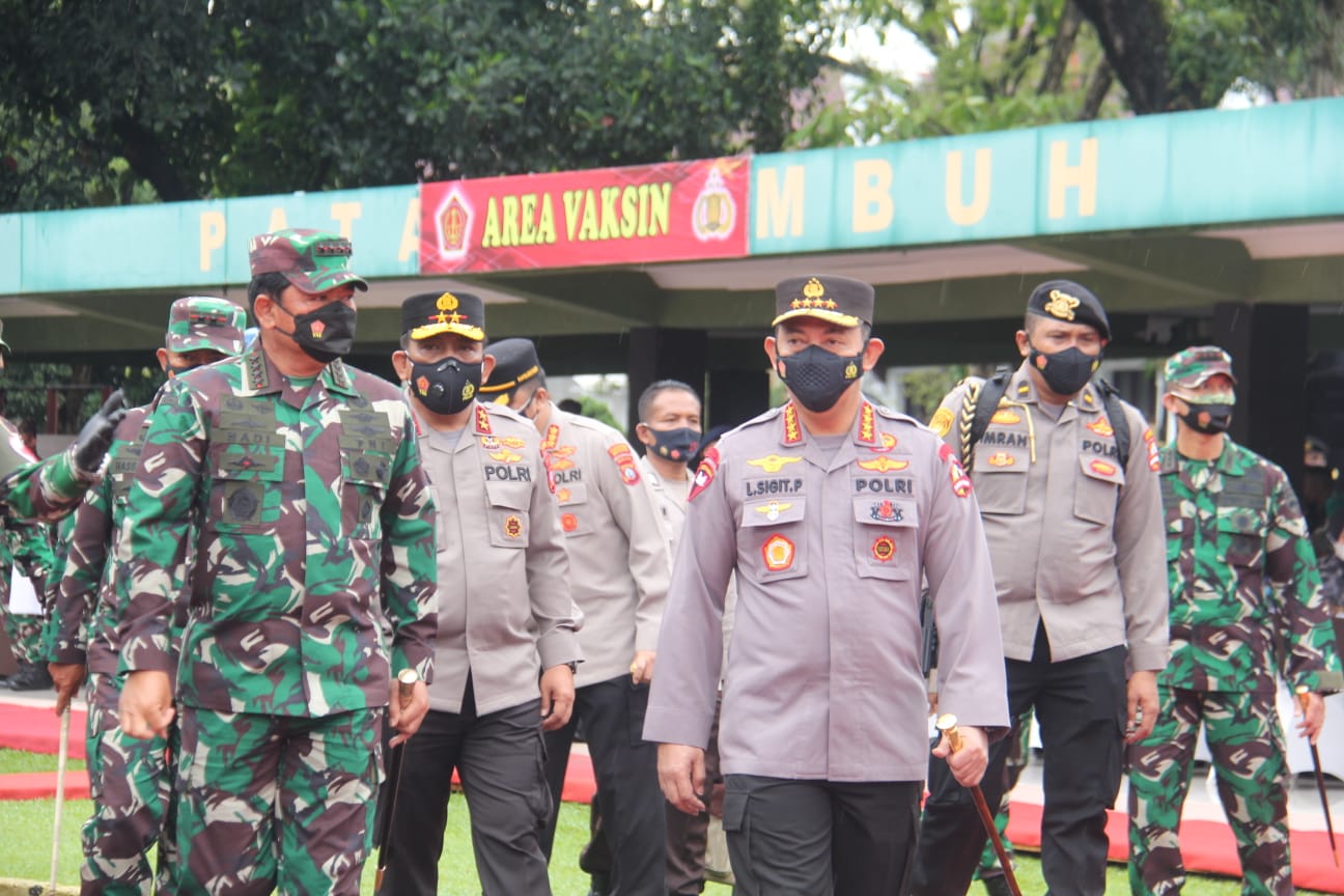 Kapolri dan Panglima TNI Tinjau Percepatan Vaksinasi Sumut