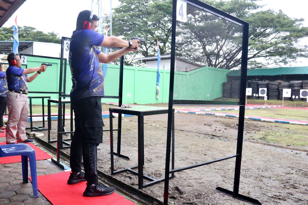 Bobby Nasution Ikuti Coffee Morning dan Lomba Menembak di Yonmarhanlan I Belawan