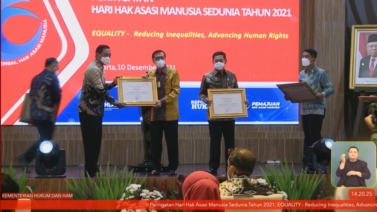 Lapas Kelas IIB Padangsidimpuan Kanwil Kemenkumham Sumut Raih Penghargaan Pelayanan Publik Berbasis HAM 