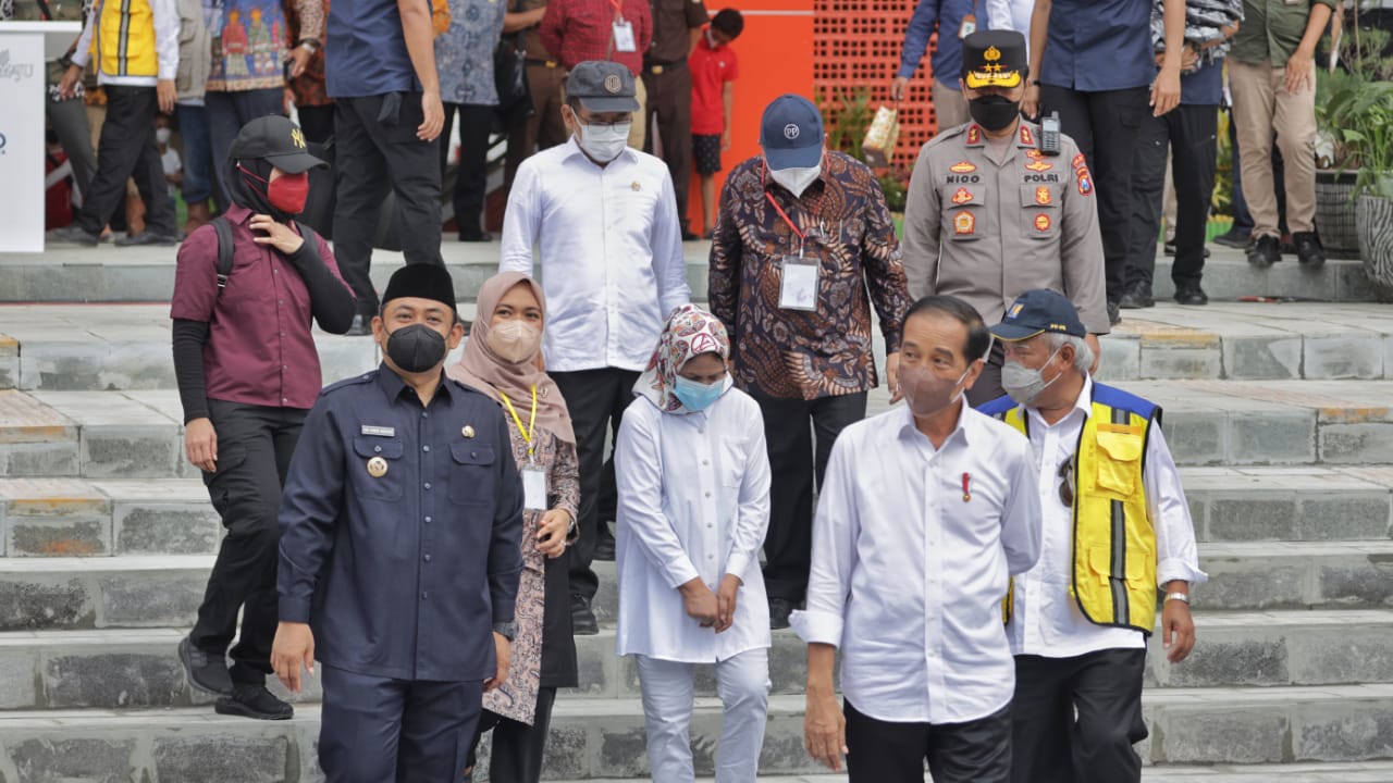 Forkopimda Jatim Dampingi Presiden RI Resmikan Pasar Besar Ngawi