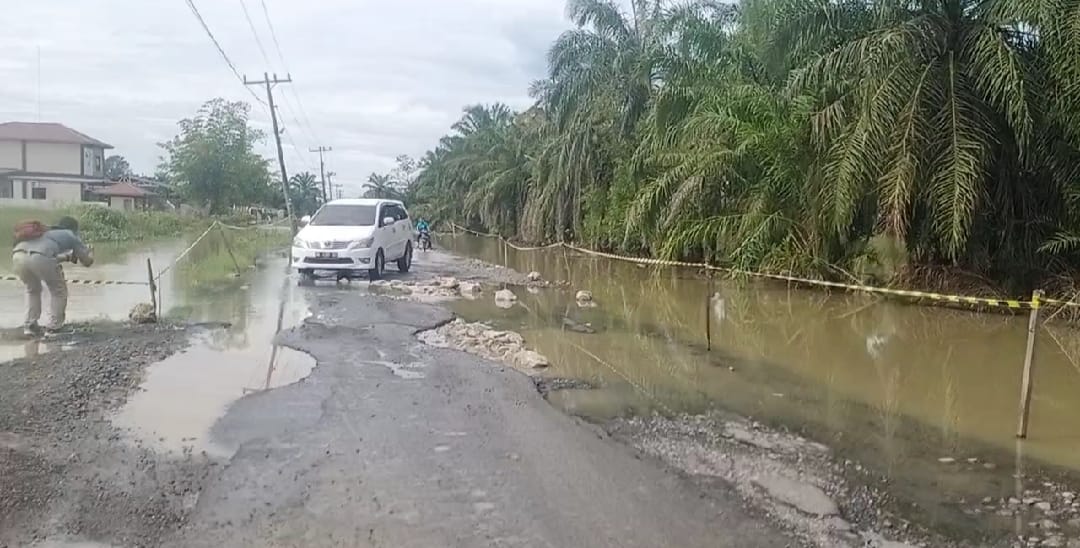Pak Gubsu, Akses Jalan Provinsi Belidaan Menuju Dolok Masihul Rusak Parah