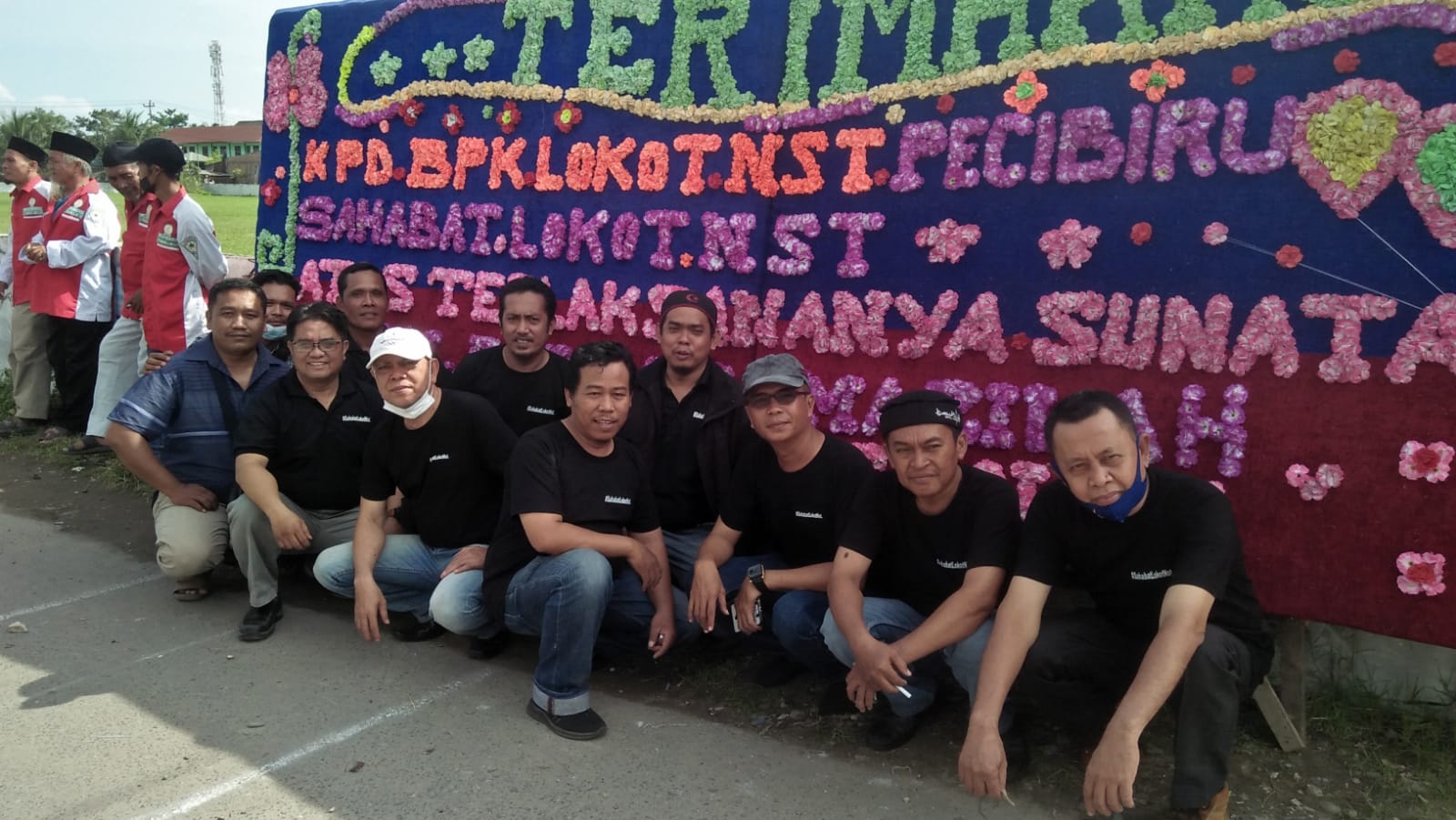 Mazilah - Sahabat Lokot Berkolaborasi Peci Biru Gelar Sunatan Massal Gratis, M Lokot Nasution Peduli Yatim dan Dhuafa