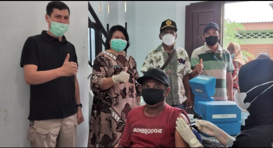 Camat P.Sidimpuan Selatan Apresiasi Minat Masyarakat Kelurahan Wek V Untuk di Vaksin