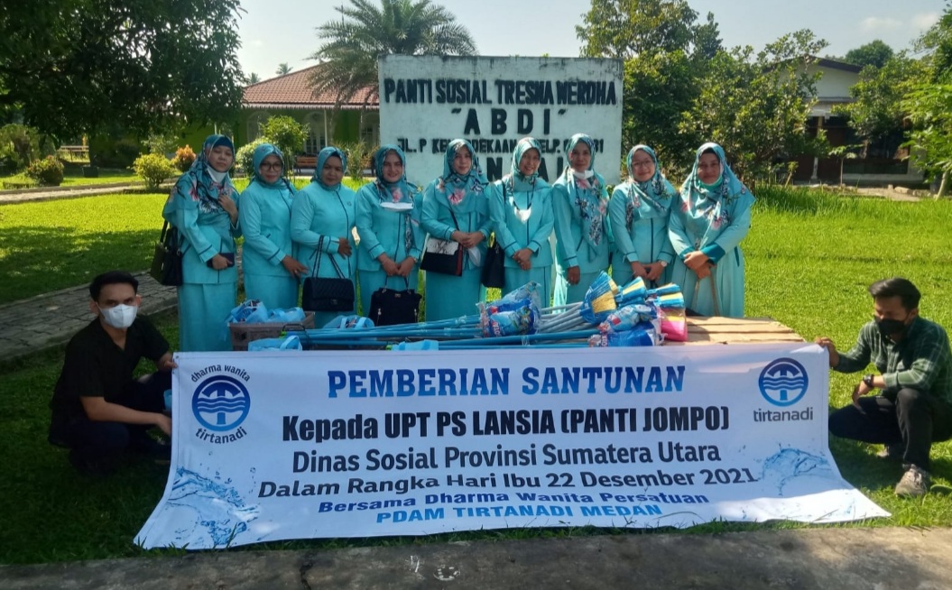 Darma Wanita PDAM Tirtanadi, Bantu Ke Panti Jompo Tresna Werdha 
