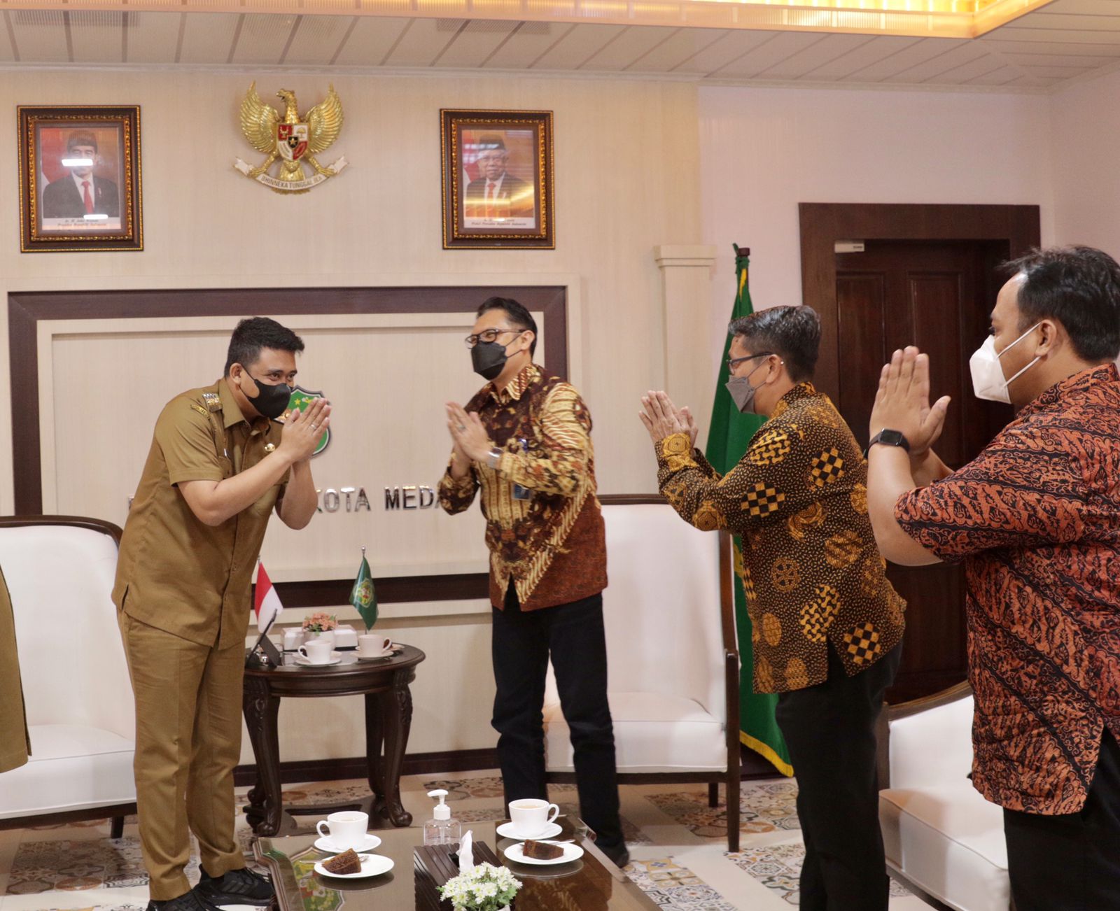 Bobby Nasution Terima Kunjungan Regional CEO Sumatera Region PT Garuda Indonesia