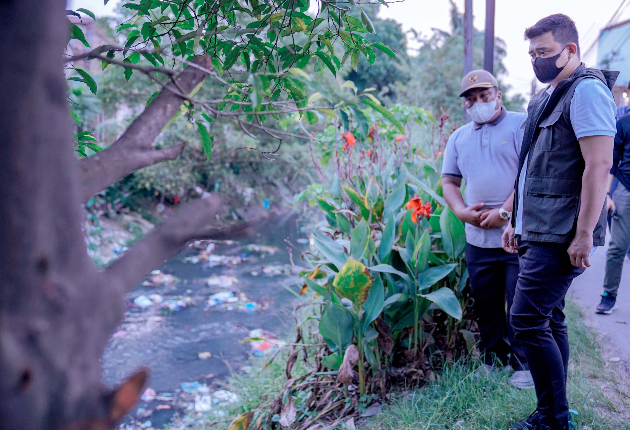 Bobby Nasution Sikapi Keluhan Warga Soal Sampah, Banjir  & Peredaran Narkoba di Pasar Meranti
