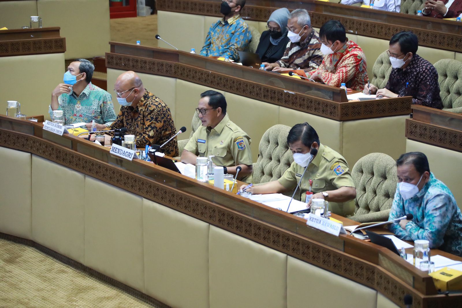 Rapat Kerja dengan Komisi II DPR RI, Pemerintah-DPR-Penyelenggara Sepakati Jadwal Pemilu Serentak
